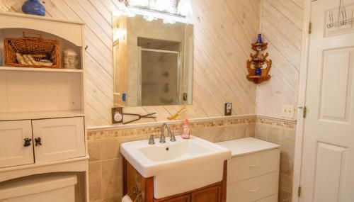 Charming Riverfront Cabin - Hot Tub Overlooking New River, Gas Fireplace - Foto 3