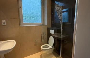 Monteurswohnung bei Köln,Düsseldorf WLAN, Parkplatz, Küche - Foto 5