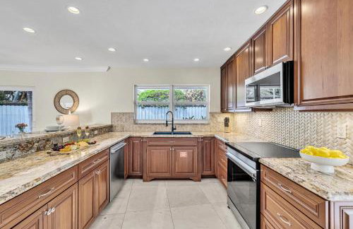 Walk to Beach Heated Pool Serenity at its Finest Orchid Key Residences - Foto 28