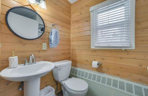 7 Mi to Nubs Nob Lakefront Abode with Fire Pit! - Foto 17