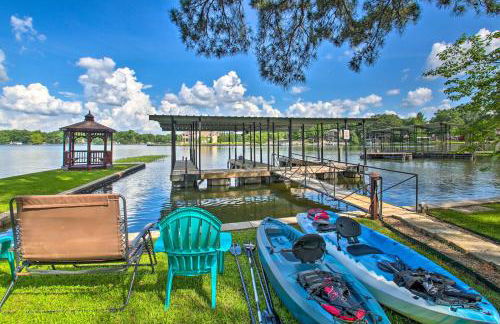 Deck, Boat Slip and Views Lake Hamilton Cabin! - Foto 28