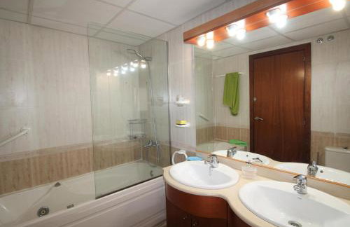 Apartamento con Terraza y Parking a 400m de la Playa del Port en Llançà - ES-228-156 - Foto 3