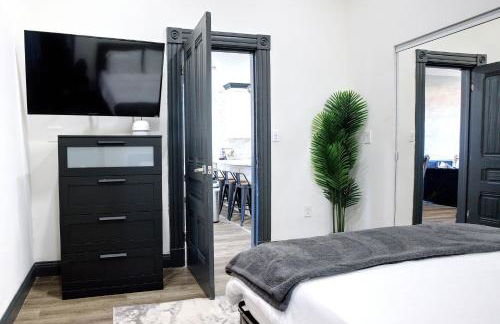 The Black and White House - Foto 25