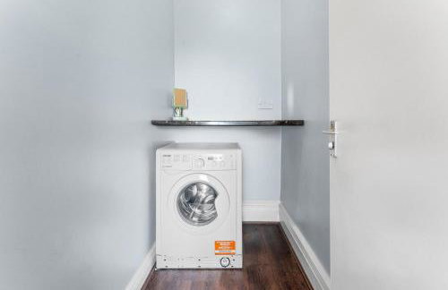 The Royal Stay at Queens Hill Sleeps 10 - Foto 13