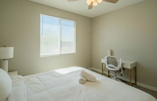 Serene 2BR Home with Premium Beds - Foto 15