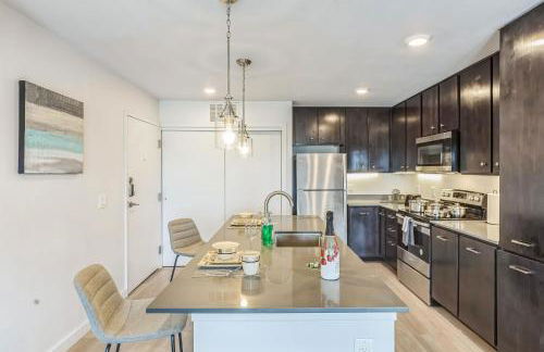 Luxury Pool Home, Mins To Hospitals, Gym - Foto 28