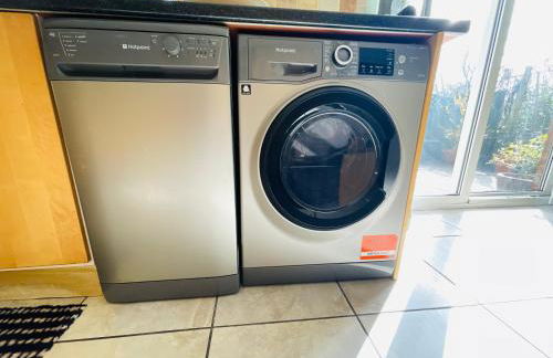 Tanglewood Close, 3 Bedroom house, Abergavenny with private parking, - Foto 14