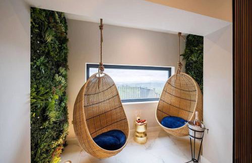 Lux Manor Sleeps 30 - Pool Sauna Hot Tub Cave - Foto 13