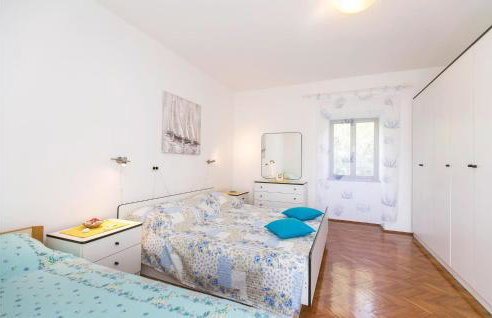 1 Bedroom Pet Friendly Home In Zagorje - Foto 18