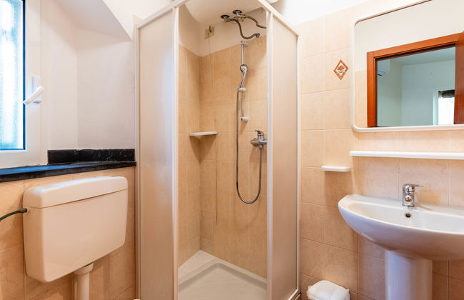 Apartment in Diano Castello with swimming pool and terrace - Photo 13