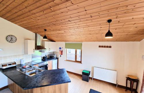 Lomond 3 with Private Hot Tub - Fife - Loch Leven - Lomond Hills -Pet Friendly - Photo 18