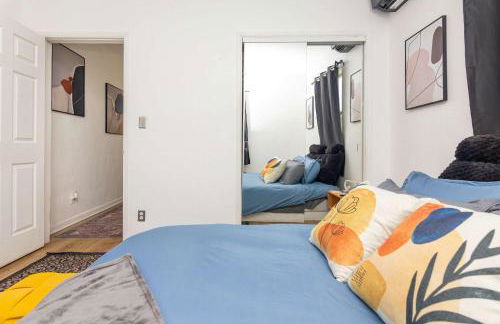 Serene Cottage Retreat Ideal for Couples & Solo Travelers - Photo 18