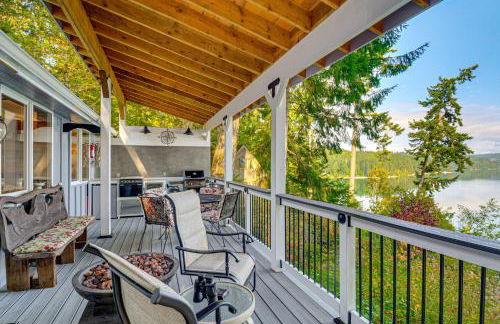 Outdoor Kitchen and Canal Views Cabin in Quilcene! - Foto 1