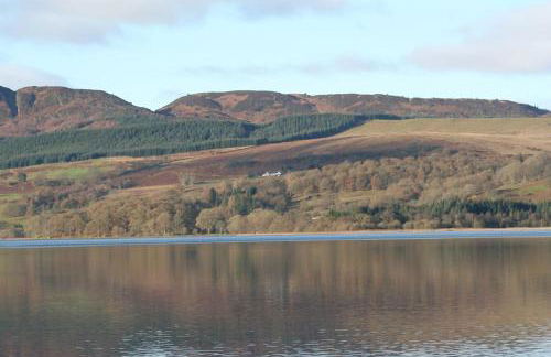 The Stable - cottage with a spectacular lake view - Foto 17