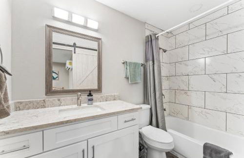 Prime West Downtown Studio and 1BR Suites w Free Parking, Washer, and Dryer - Foto 14