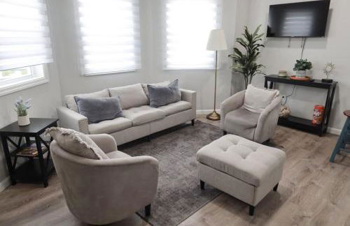 8BR 4BA Home Near NYC -Sleeps 16 - Foto 3