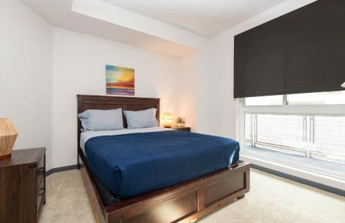 Lovely 3BR Apt With Balcony And Rooftop Pool Plus Views - Foto 6