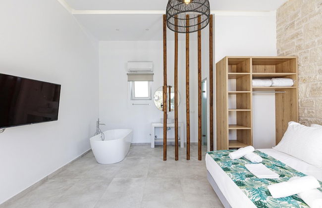 Mandana Villa - With Private Pool Jacuzzi - Photo 25