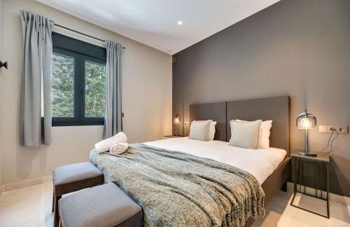 VACATION MARBELLA I Villa Marbesa White Pearl, Two Private Pools, 3min walk to the Beach, Fastest WiFi, Built in 2024 - Photo 7