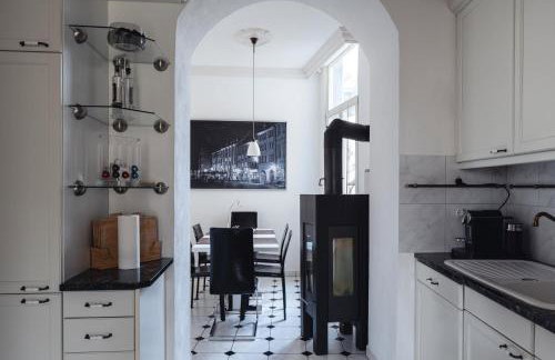 Historical Luxury Homes - Stadtvilla mit Jacuzzi und Garten - Foto 23