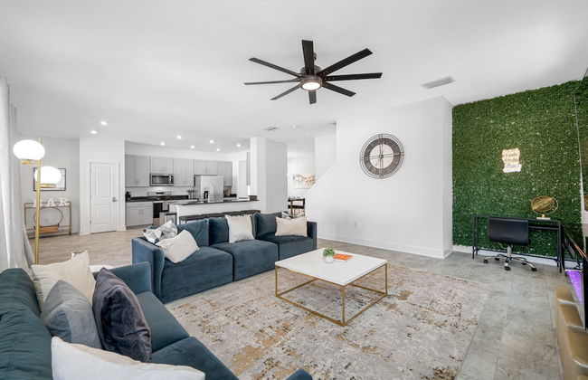 Luxury Modern Villa w/ Pool, Jacuzzi & Amenities! - Foto 33