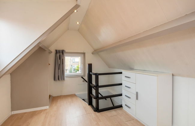 Charming Beach Getaway - Photo 2