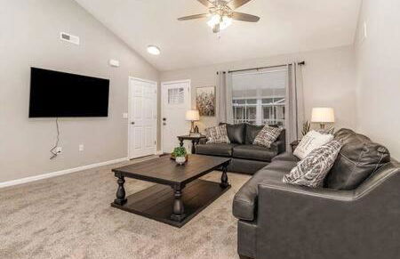 Quietly nestled home among the Nook - Foto 1