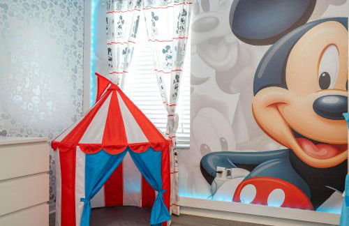 4BR Lakefront - Themed Rooms - Pool & BBQ! - Foto 72