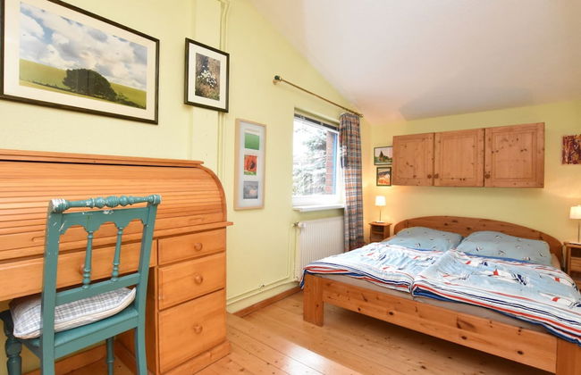 Holiday Home With Terrace in Graal-muritz - Photo 2