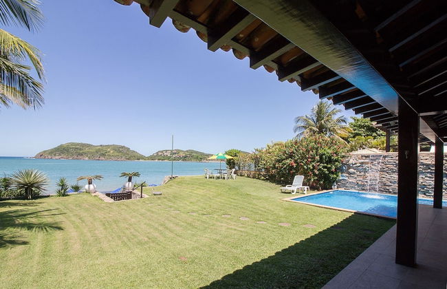 Casa com Cinco Quartos Pé na Areia - Foto 32