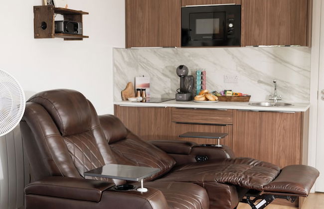 Luxury Waterfront Self-Catering Cabins - Photo 29