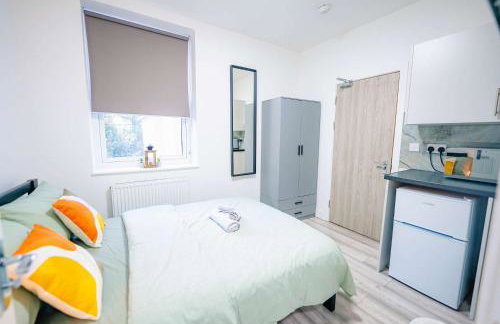 Entire Private Studio With Hot Tub - Photo 8