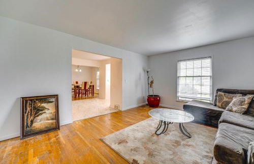 Spacious Southfield Home with Patio and Yard! - Foto 5