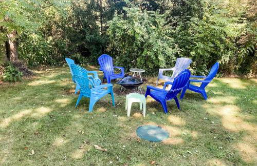 Beachglass Cottage - Family Friendly Kids and Pets - Photo 35