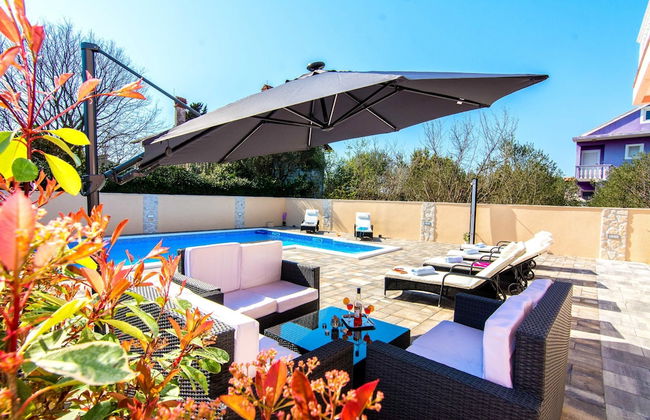 Family Friendly Pool House Ana - Foto 44