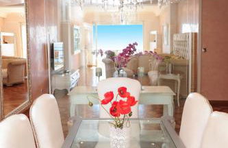 Le Majestic Promenade - Five Stars Holiday House - Foto 1