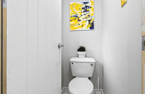 Spacious 3 Bedroom Home in Aintree - Photo 7