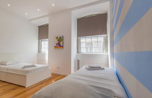 Central Lisbon Flat by Pink St - Photo 36