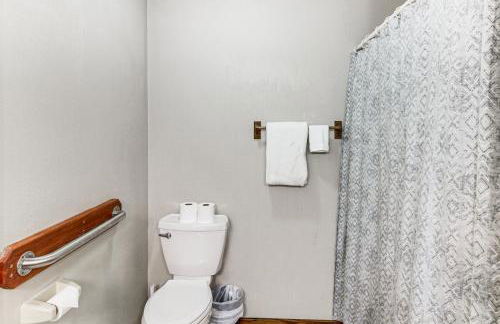 Hot Tub and 2 Recreation Rooms Spacious Onamia Home - Foto 19