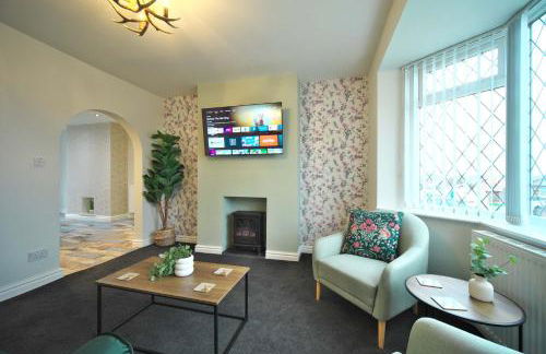 Luxury Bungalow, 3 bedrooms, 5 beds, sleeps 8, transport links, parking, Wi-Fi - Foto 8