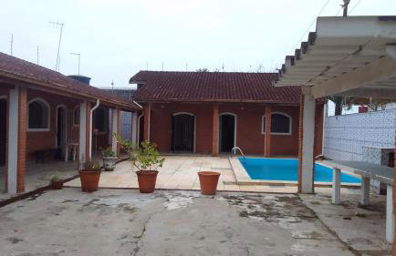 Boa vida a 300 metros da praia - Foto 1