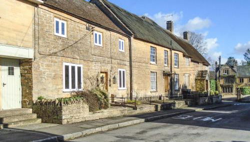 Greenham Cottage - Photo 1