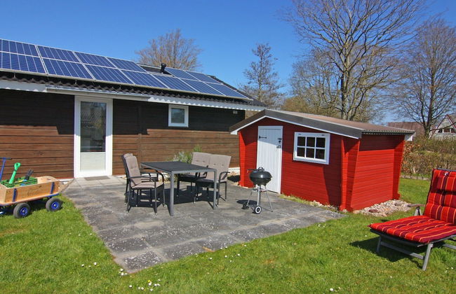 Inviting log House With 2 Terraces and Cozy Fireplace in Damp - Foto 13