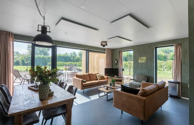 Holiday Home in Vrouwenpolder Near Beach - Photo 9