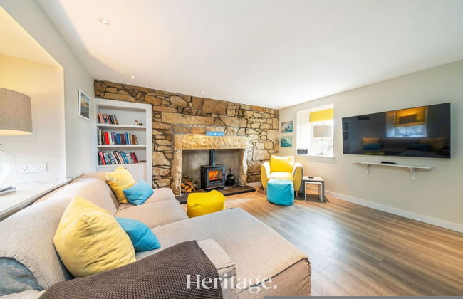 Beach Cottage Pet Child Friendly Stay in Moray - Photo 9