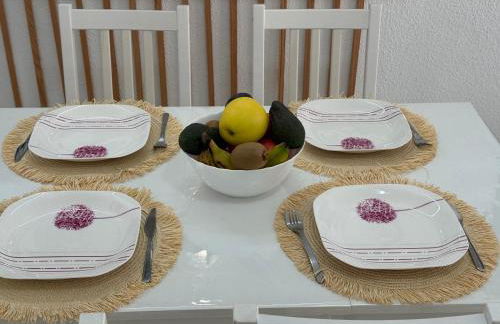 Laguna Beach Haven, WIFI, swimming pools, beach a few steps away, shops - Photo 6