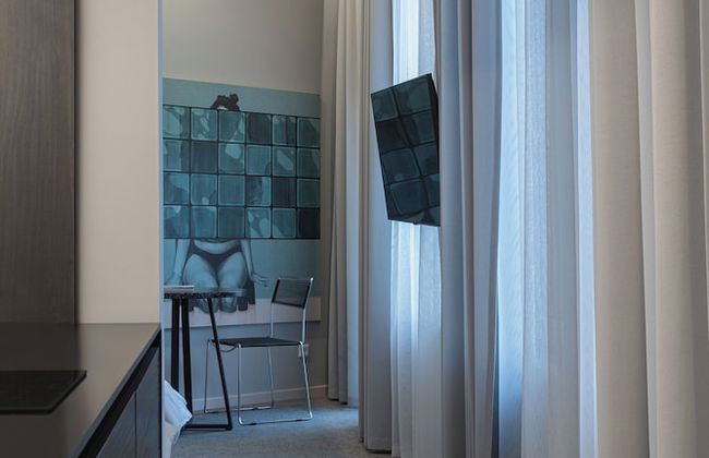 Resume Apartments - Photo 19