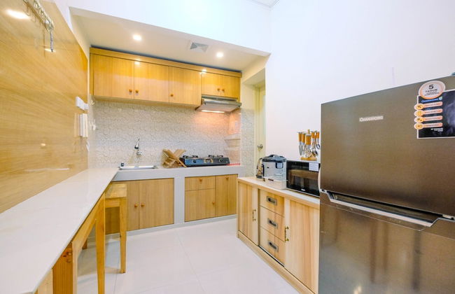 Strategic 2BR Apartment with Workspace @ Season City - Photo 11