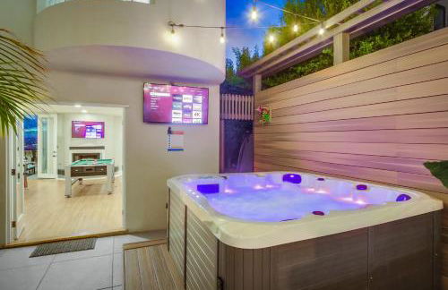Ultimate Getaway: Spa Game Rooms Firepit Views - Foto 21