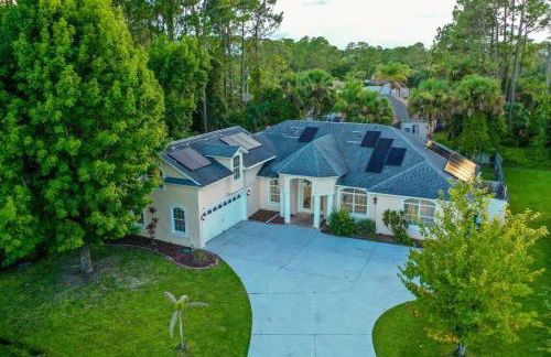 Salty Heated Pool Escape - Nearby Beach - Photo 5